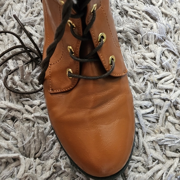 Lace Up Boots size 7 1/2 - Picture 4 of 10